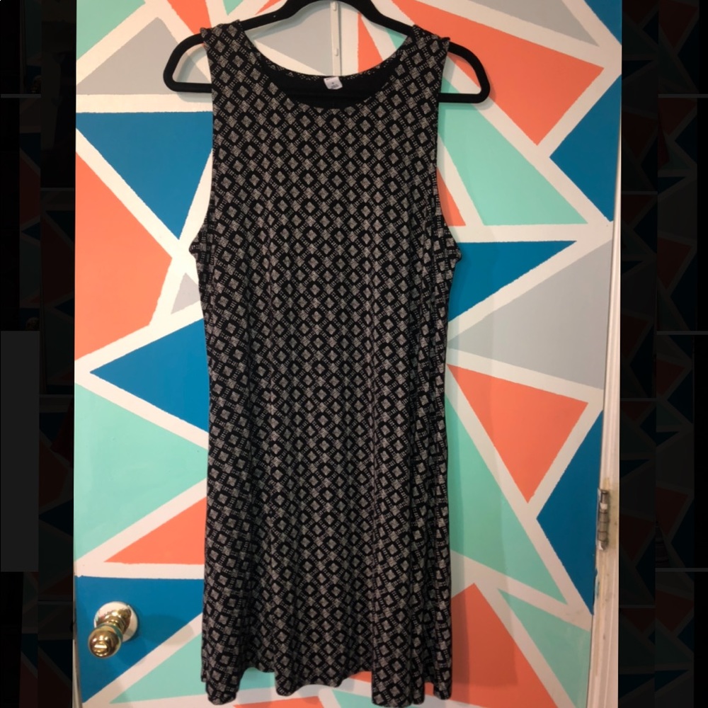 Black and White Flowy Dress